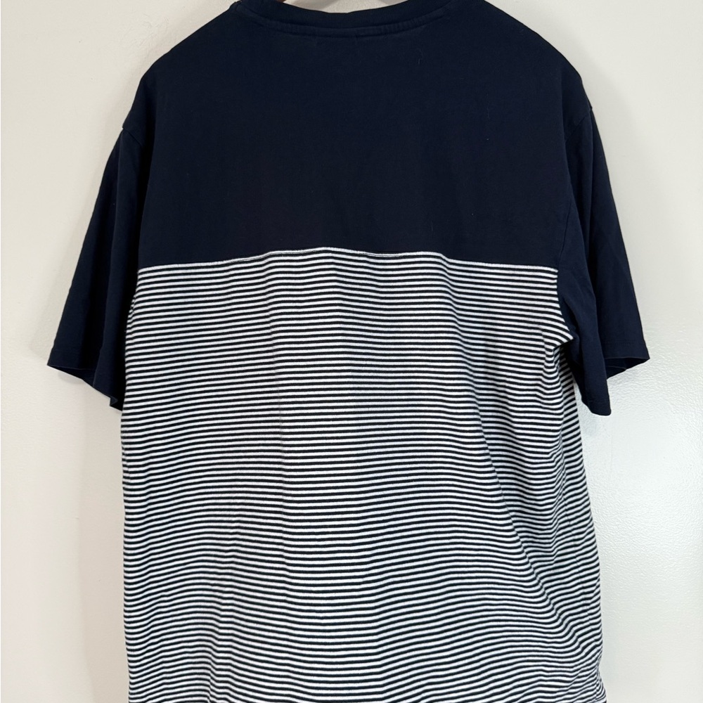GUESS Men’s Navy & white Striped T-Shirt with embroidered flags in size large - Picture 3 of 10